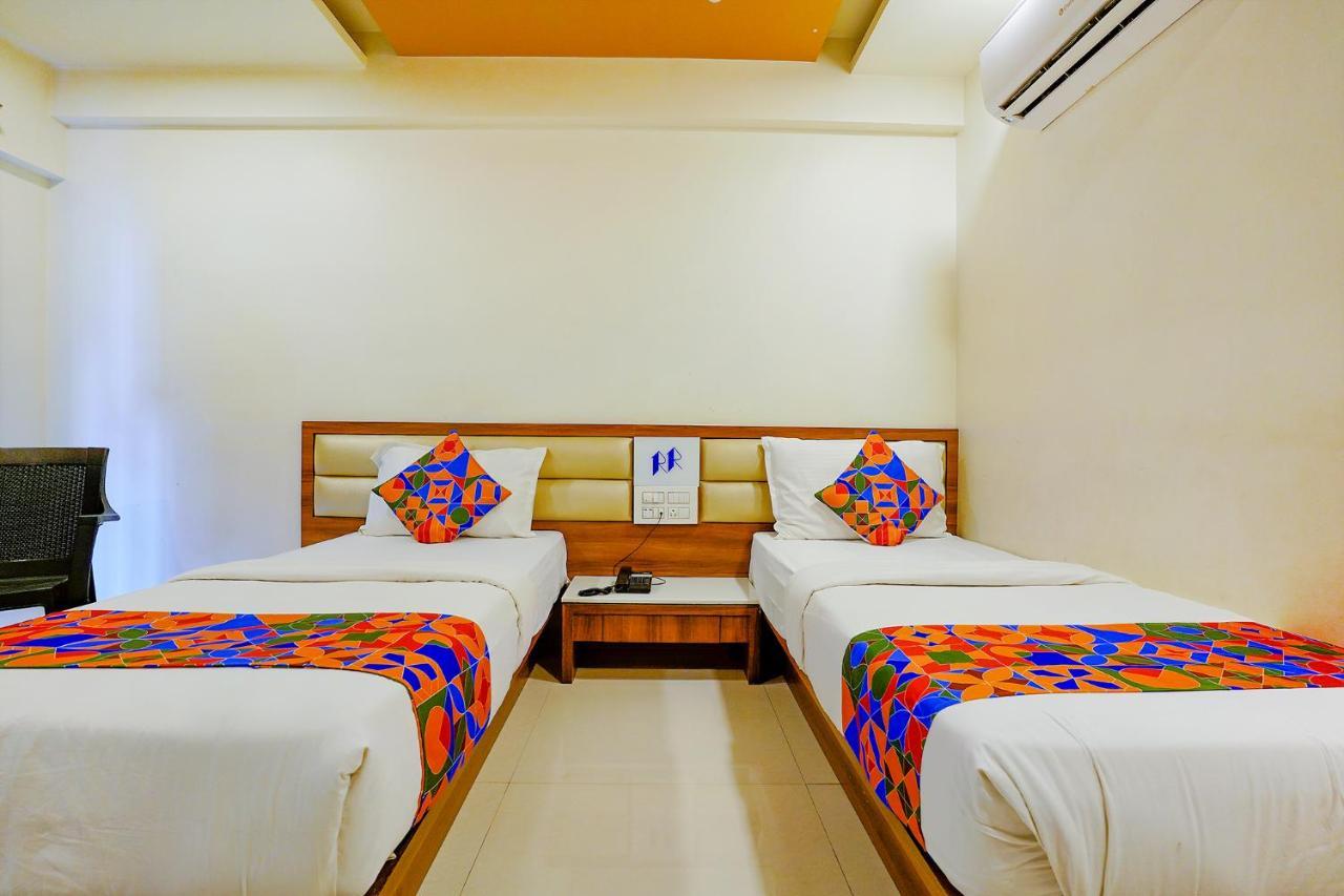Fabhotel Ramjis Residency 나식 외부 사진