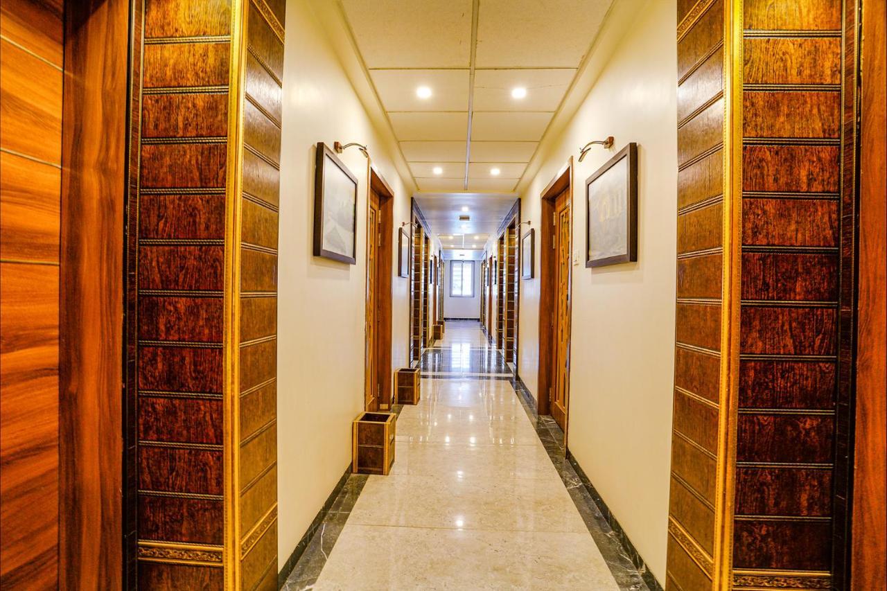 Fabhotel Ramjis Residency 나식 외부 사진
