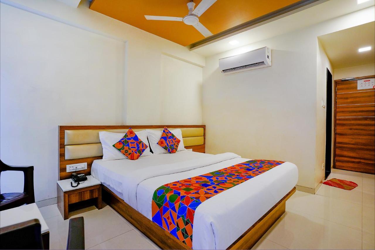 Fabhotel Ramjis Residency 나식 외부 사진