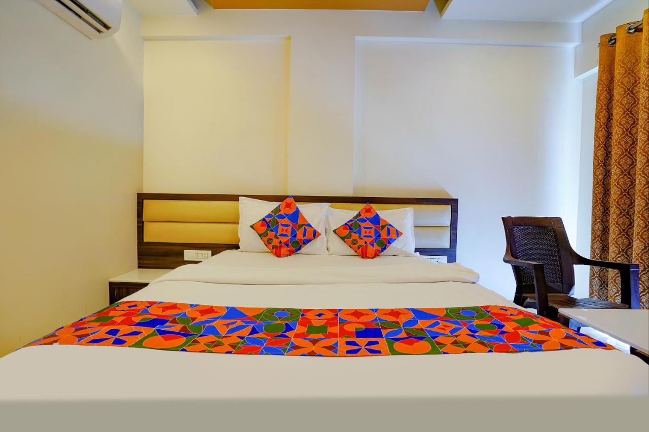 Fabhotel Ramjis Residency 나식 외부 사진