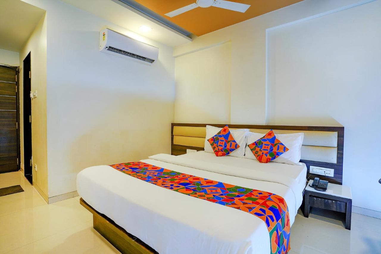 Fabhotel Ramjis Residency 나식 외부 사진